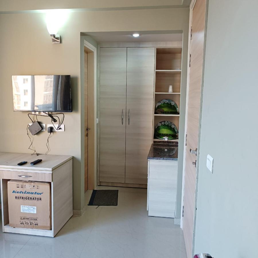 Hotel Radhe Radhe Luxury Aavas